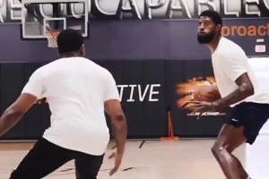 丝滑🏀 保罗乔治运球突破一气呵成👍